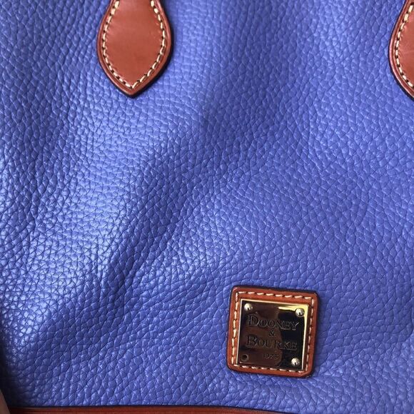 Dooney & Burke pebble grain bitsy bag - Picture 7 of 9